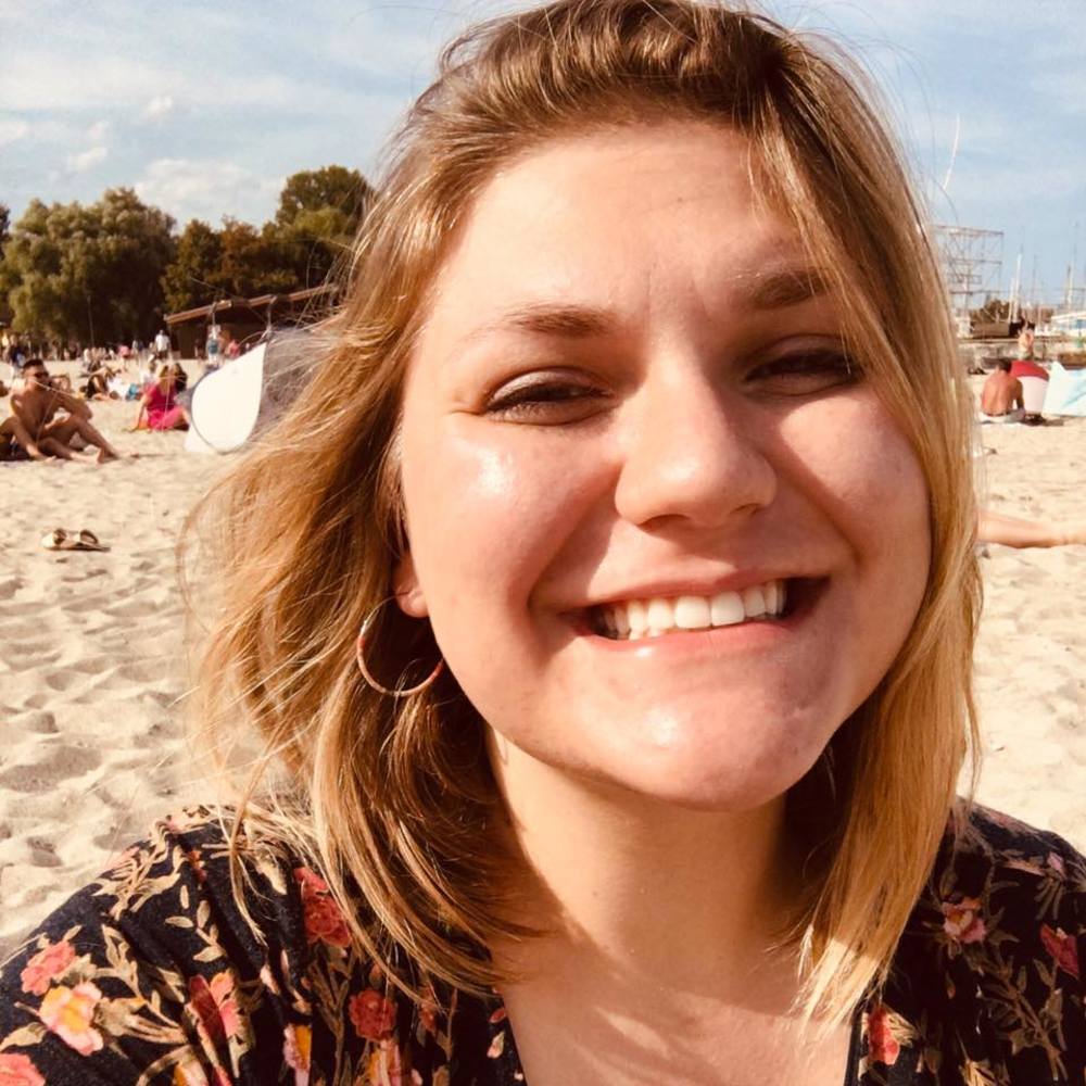 Meet your Posher, Lydia